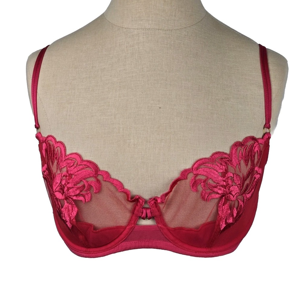 Victoria's‎ Secret Vtg Very Sexy Red Unlined Low Cut Demi Bra Size 36C Applique